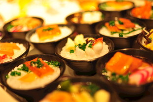 多样美味寿司拼盘