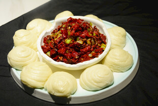 辣椒蘸料配白馍