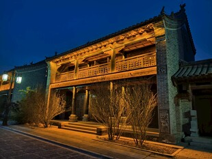 古建夜景尽显传统韵味