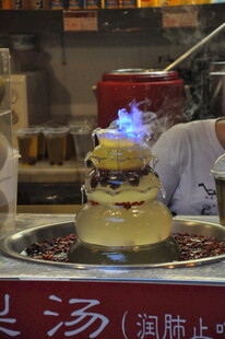 火焰特效的创意蛋糕