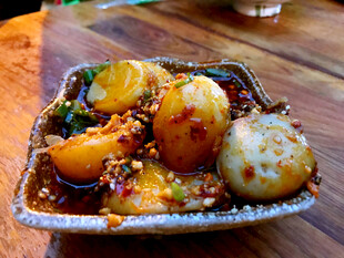 锡纸烤土豆等美味小吃