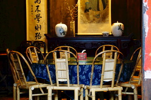 中式典雅餐厅桌椅布置