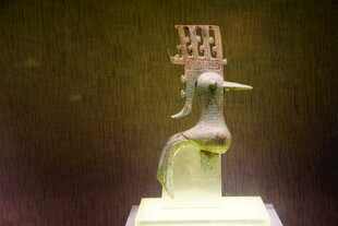 古埃及风格女性青铜雕像