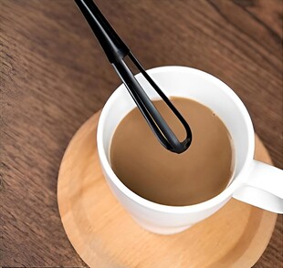 搅拌咖啡