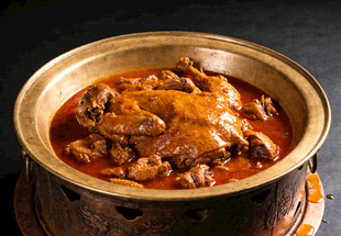 香浓红烧炖鸡锅
