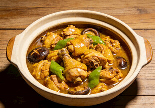 香菇炖鸡砂锅美食