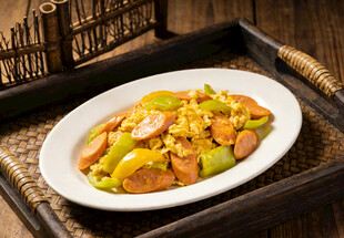 美味炒时蔬配香肠