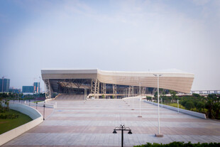 现代风格大型建筑外观