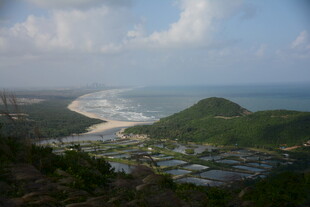 山海相依的美丽风光