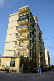 多层居民住宅楼外观图