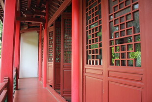 中式红廊