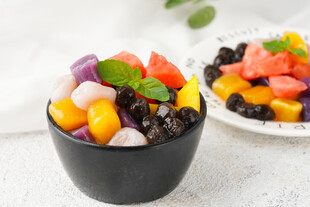 美味多彩水果沙拉碗