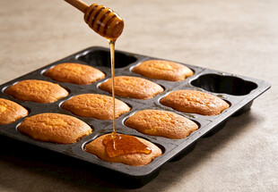 蜂蜜浇淋美味自制小蛋糕