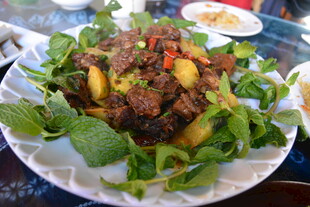 美味香叶炒牛肉