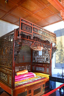 古典雕花床 尽显中式韵味