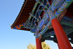 中式古建筑飞檐一角