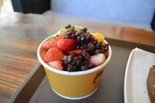 美味多彩水果冰沙杯