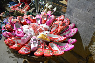 多彩手工鞋展示