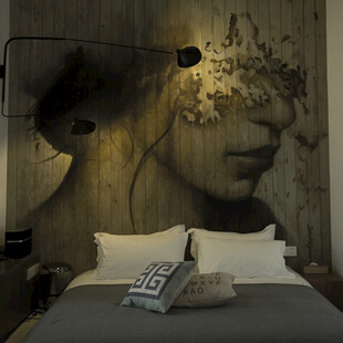 个性艺术床头壁画卧室场景