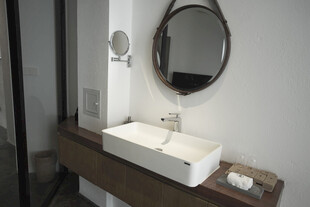 现代简约风格洗手台区域