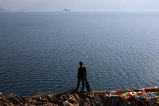 海边孤影 静赏辽阔海景