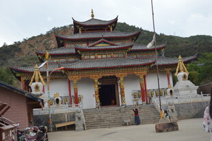 中式传统寺庙建筑景观