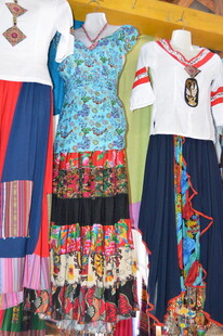 多彩民族风服饰展示