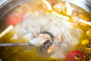 热气腾腾的美味火锅涮菜