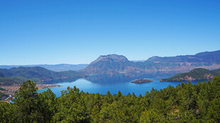 美丽湖山风光景色