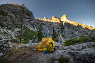 山间露营 与自然的亲密邂逅