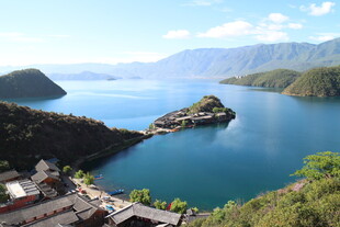 泸沽湖美景如画