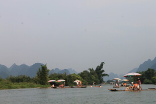 漓江竹筏游景