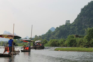 漓江竹筏游景