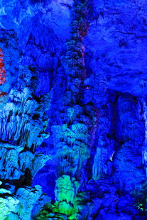 梦幻蓝色海底岩石景观