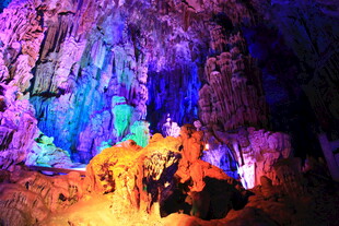 桂林梦幻溶洞奇观
