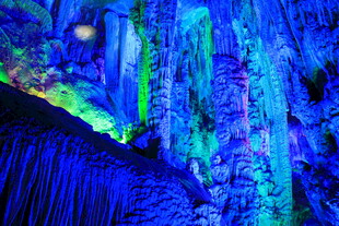 桂林梦幻溶洞奇观