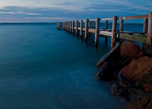 海边栈桥美景
