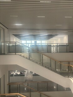 现代多层室内建筑空间