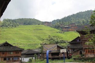 山村古寨 绿野中的传统民居