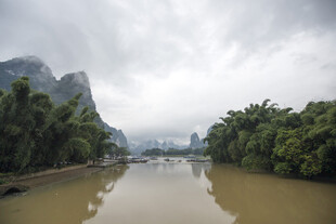 漓江山水风光图