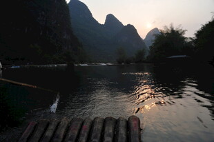 漓江山水间的静谧时刻