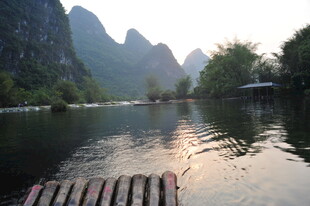 漓江山水小船静谧风光