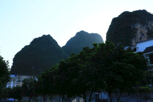 山水间的秀丽景致