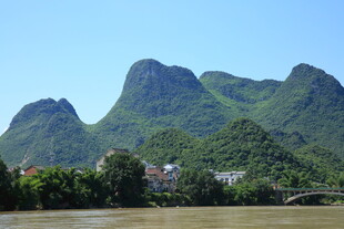 秀丽山水风光图