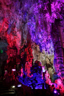 梦幻溶洞灯光景观