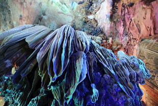 绚丽多彩的晶体矿石