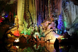 梦幻溶洞景观 绚丽多姿