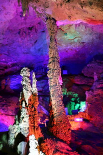 溶洞钟乳石