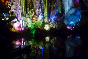 梦幻灯光夜景倒影