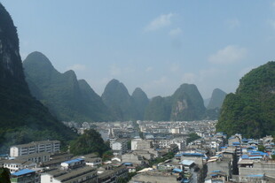 山水间的村落美景